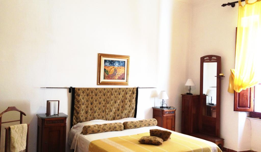 ラ・マッダレーナ Residenza Via Roma 3ヴィラ エクステリア 写真